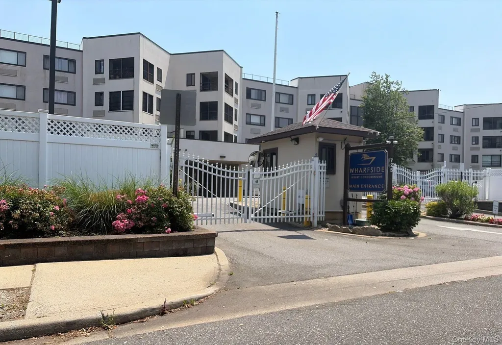 725 Miller Avenue Freeport NY 11520