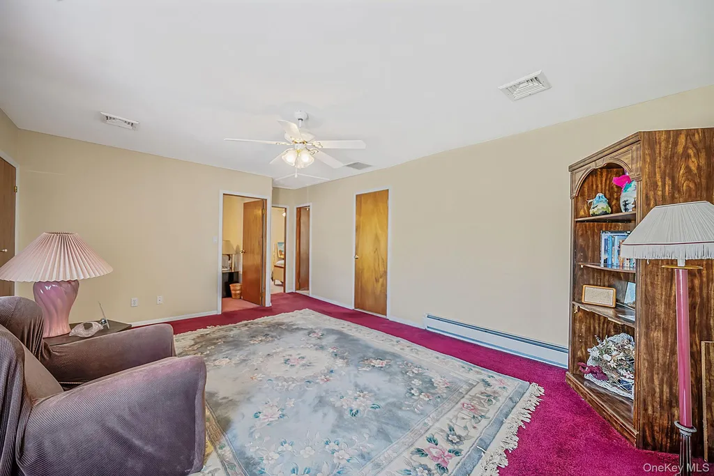 426 N 4th Street Lindenhurst NY 11757