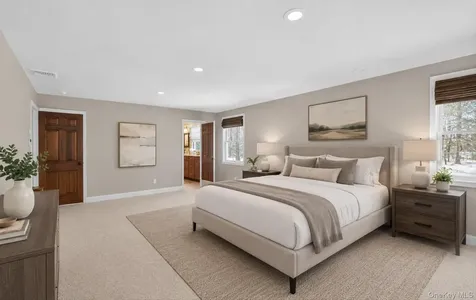 15 Tiber Road Oyster Bay Cove NY 11791