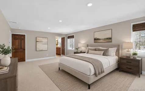 15 Tiber Road Oyster Bay Cove NY 11791