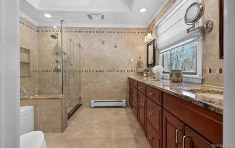 15 Tiber Road Oyster Bay Cove NY 11791