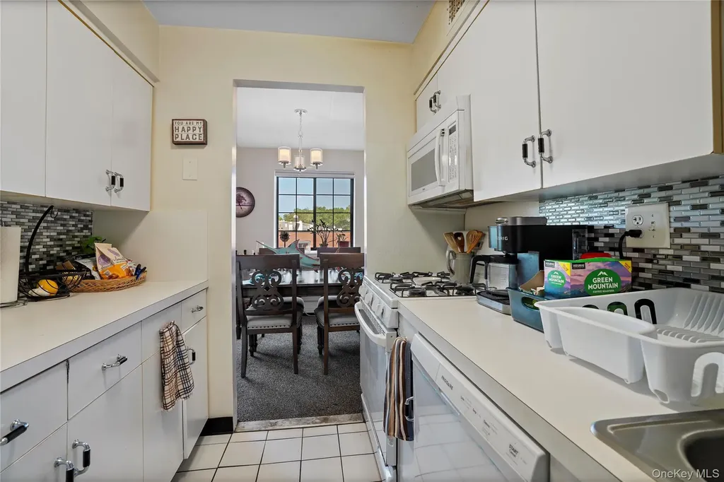 71-49 Metropolitan Avenue Middle Village NY 11379