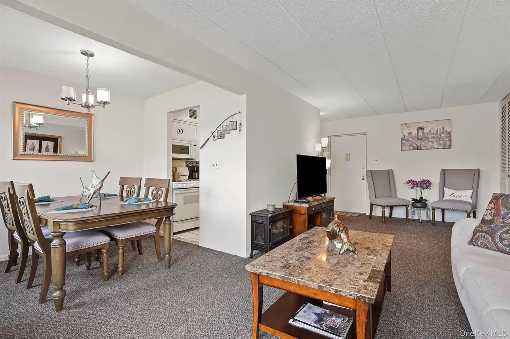 71-49 Metropolitan Avenue Middle Village NY 11379