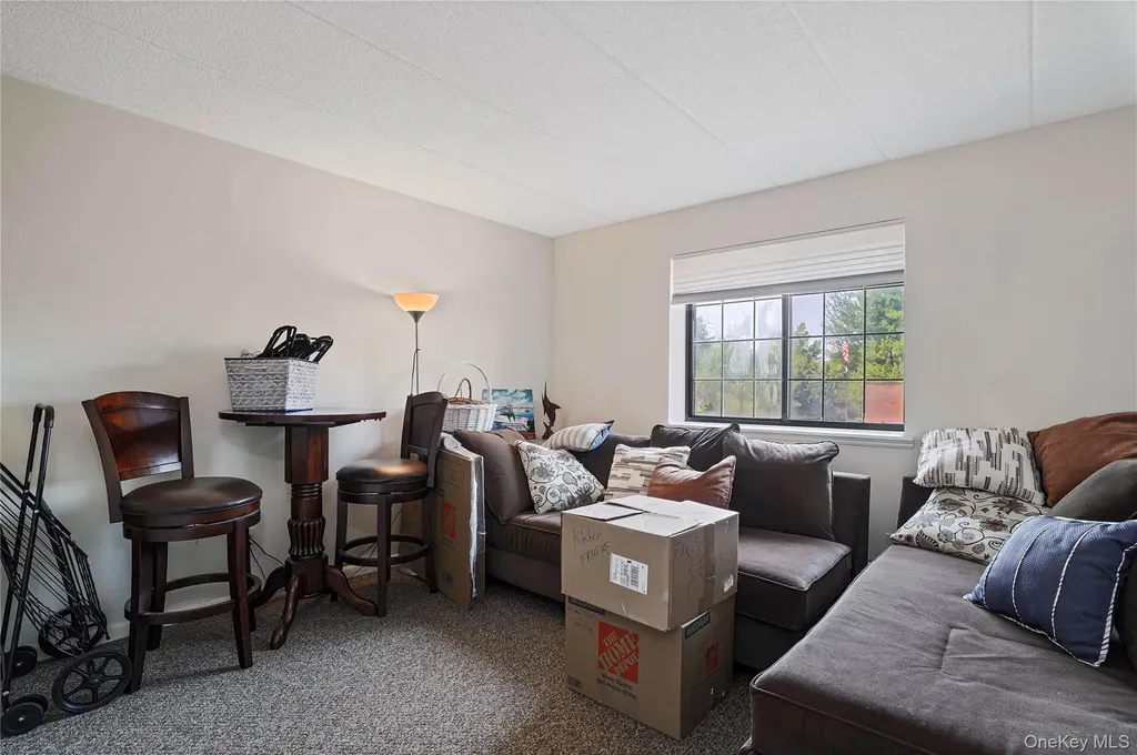 71-49 Metropolitan Avenue Middle Village NY 11379
