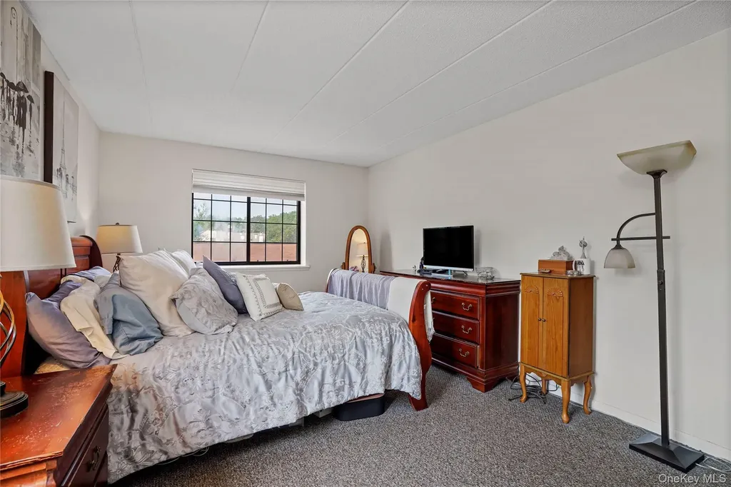 71-49 Metropolitan Avenue Middle Village NY 11379