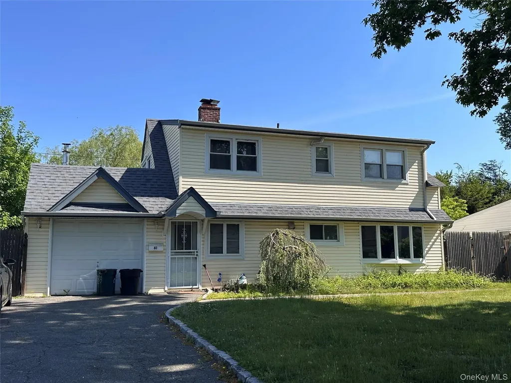 61 Friendly Road Hicksville NY 11801