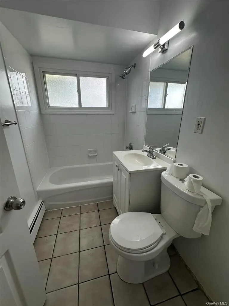 61 Friendly Road Hicksville NY 11801