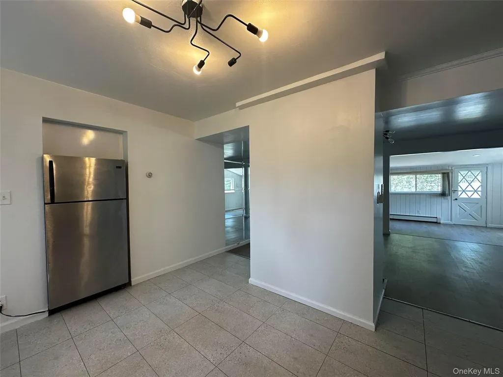 61 Friendly Road Hicksville NY 11801