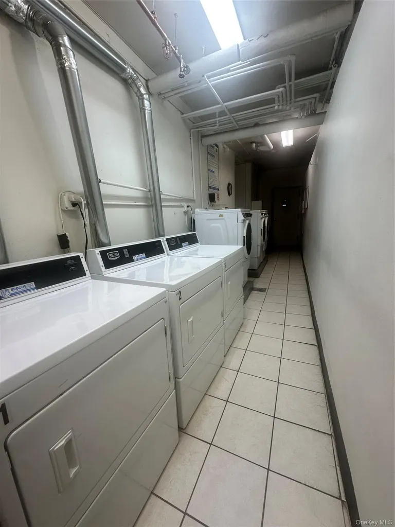 220 E 87th Street New York (manhattan) NY 10128