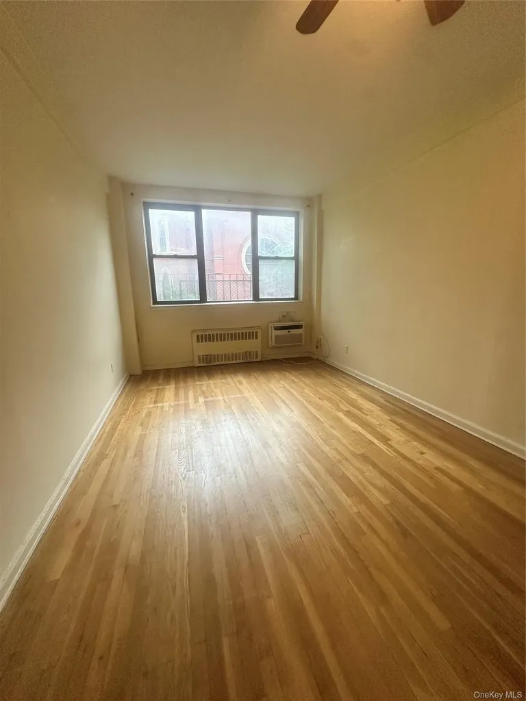 220 E 87th Street New York (manhattan) NY 10128