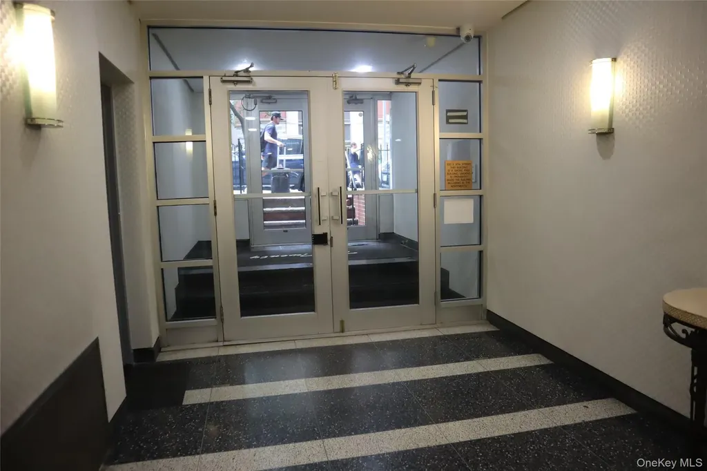 220 E 87th Street New York (manhattan) NY 10128