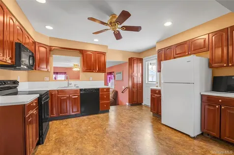 63 Lincoln Boulevard Bethpage NY 11714