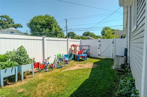 156 Fairview Avenue Bayport NY 11705