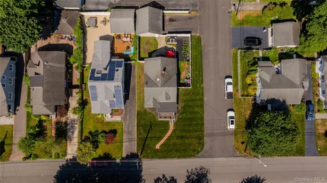 156 Fairview Avenue Bayport NY 11705