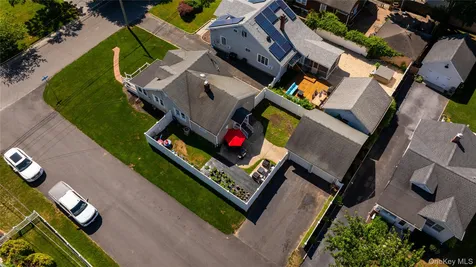 156 Fairview Avenue Bayport NY 11705