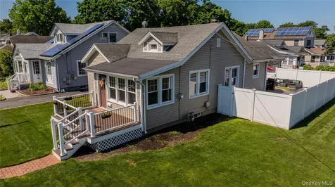 156 Fairview Avenue Bayport NY 11705