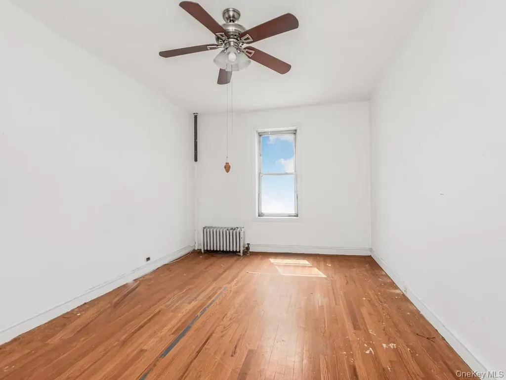 2081 Cruger Avenue Bronx NY 10462