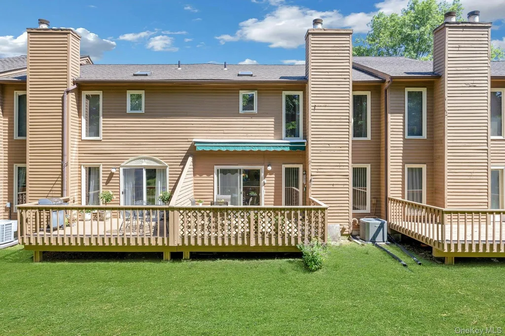 114 Ridgeview Lane Yorktown Heights NY 10598