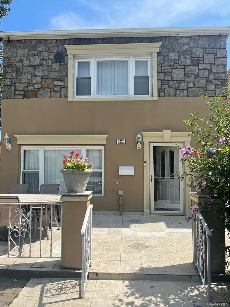 3224 Lafayette Avenue Bronx NY 10465