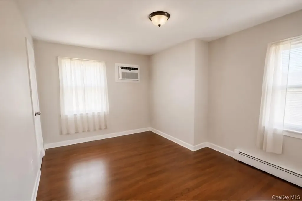 13743 219th Street Laurelton NY 11413