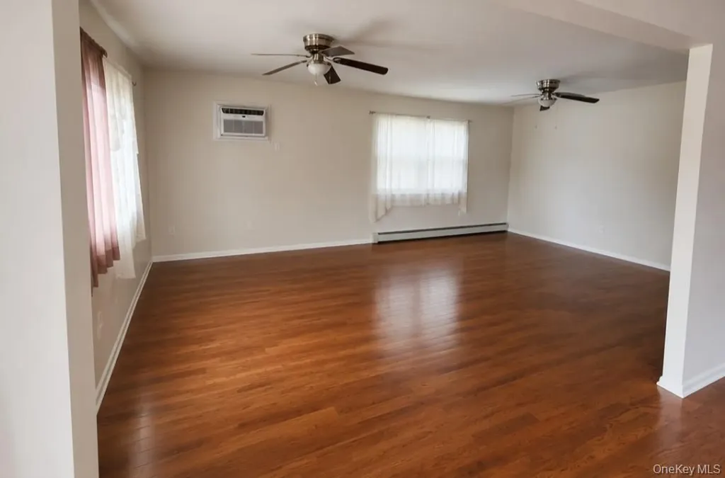 13743 219th Street Laurelton NY 11413