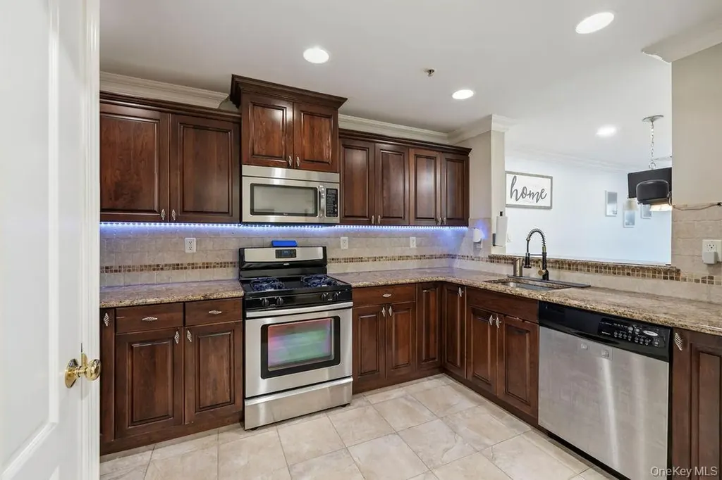 3 Cross Street Suffern NY 10901