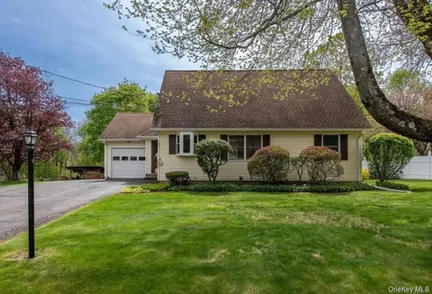 34 Appletree Drive Rhinebeck NY 12572