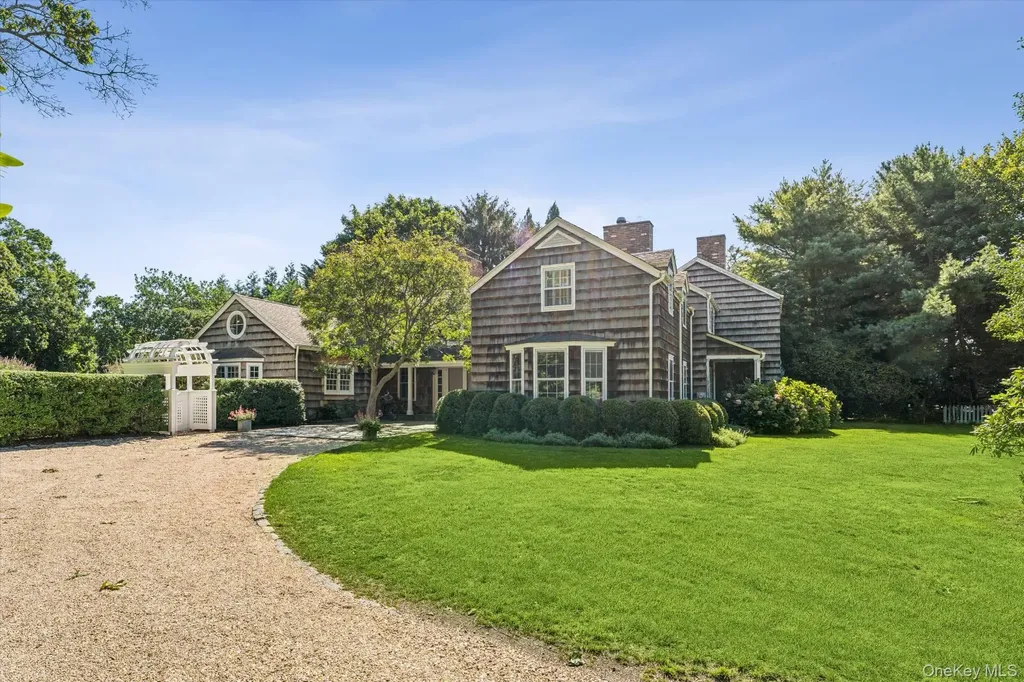20 Quogue Street Quogue NY 11959