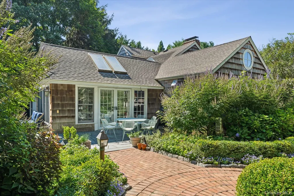 20 Quogue Street Quogue NY 11959