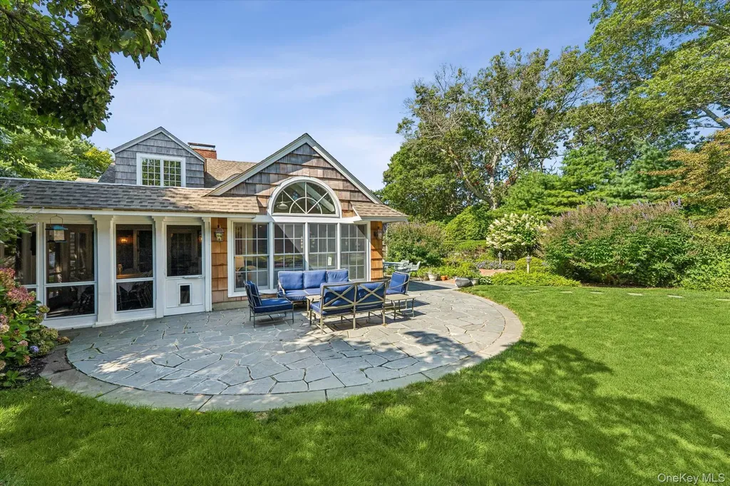20 Quogue Street Quogue NY 11959