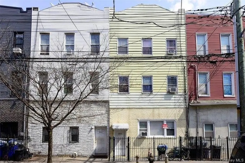 393 Crescent Street Brooklyn NY 11208