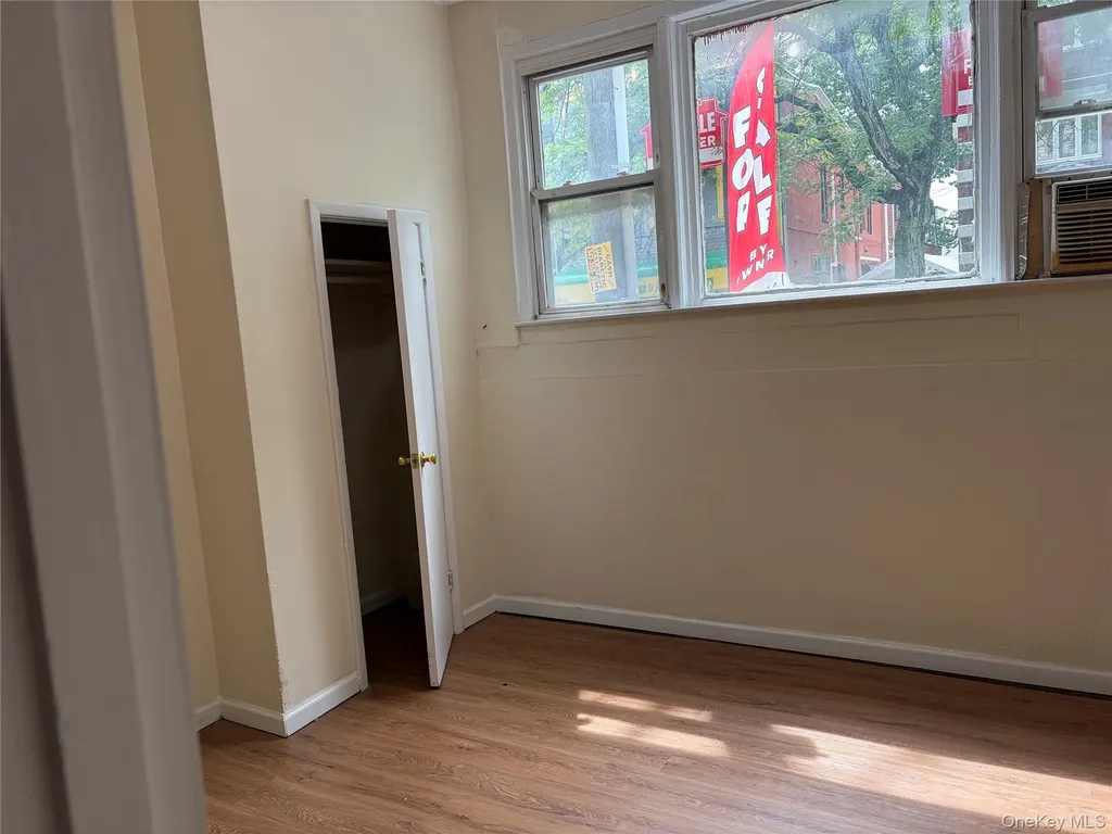 393 Crescent Street Brooklyn NY 11208