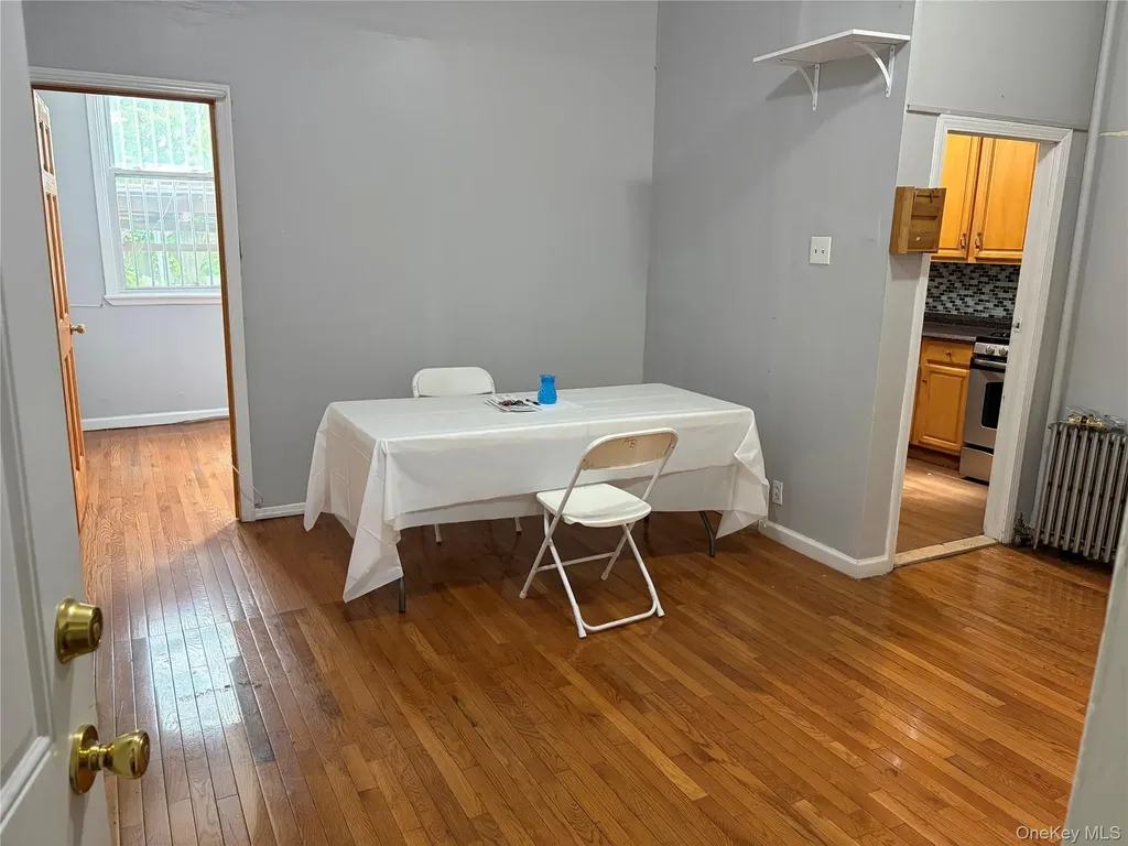 393 Crescent Street Brooklyn NY 11208