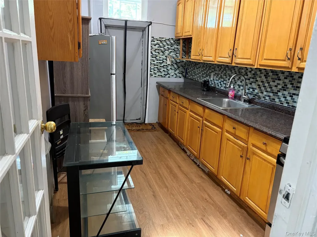 393 Crescent Street Brooklyn NY 11208