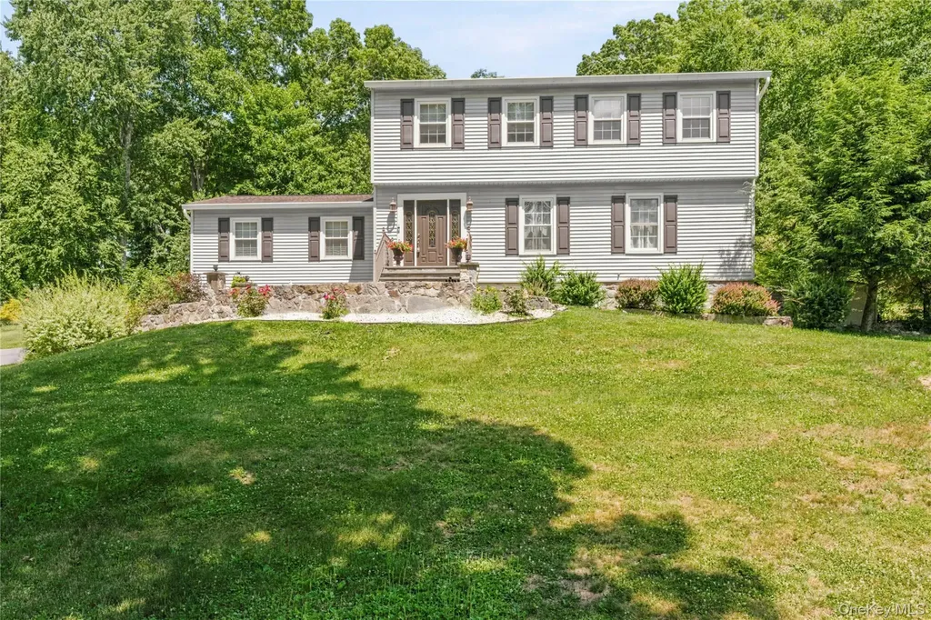 45 Christine Court Stormville NY 12582