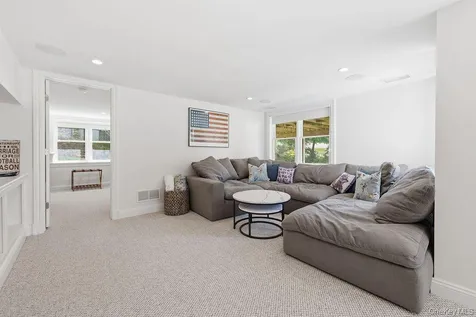 55 Harris Road Katonah NY 10536