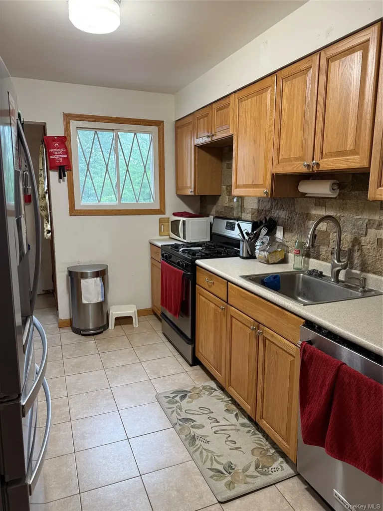 12 Heck Road Garnerville NY 10923