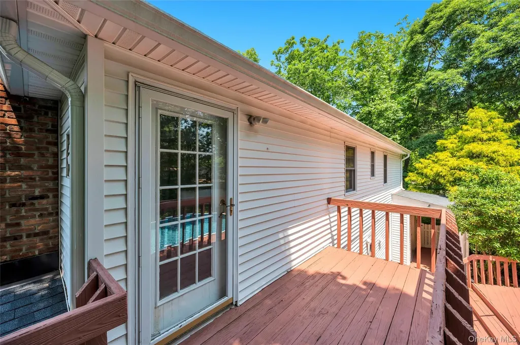 3 Spruce Circle Farmingville NY 11738