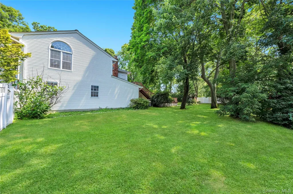 3 Spruce Circle Farmingville NY 11738