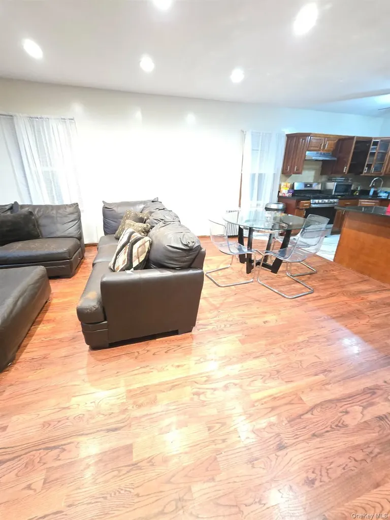 188-25 Mangin Avenue Saint Albans NY 11412