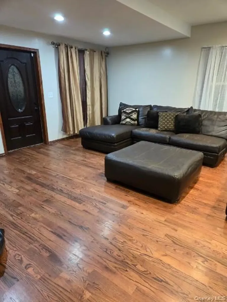188-25 Mangin Avenue Saint Albans NY 11412
