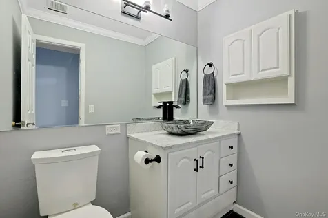 121 Coachlight Square Montrose NY 10548