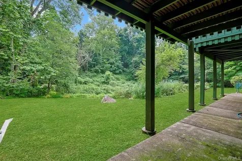 121 Coachlight Square Montrose NY 10548