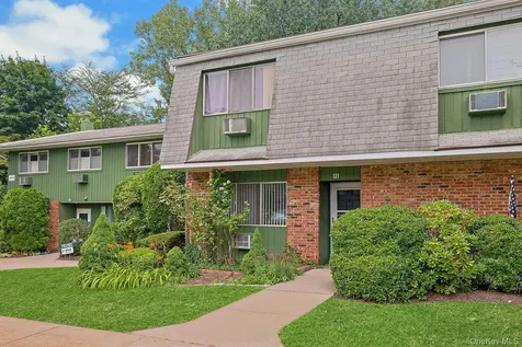 121 Coachlight Square Montrose NY 10548