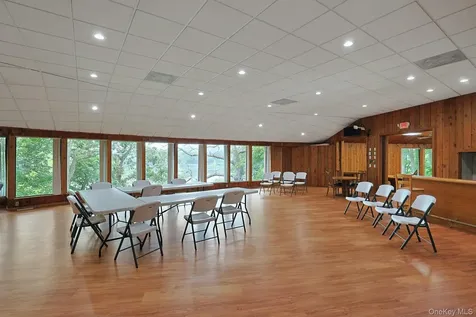 121 Coachlight Square Montrose NY 10548