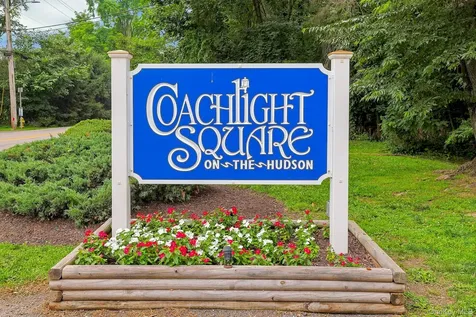 121 Coachlight Square Montrose NY 10548