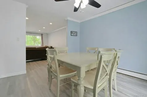 121 Coachlight Square Montrose NY 10548