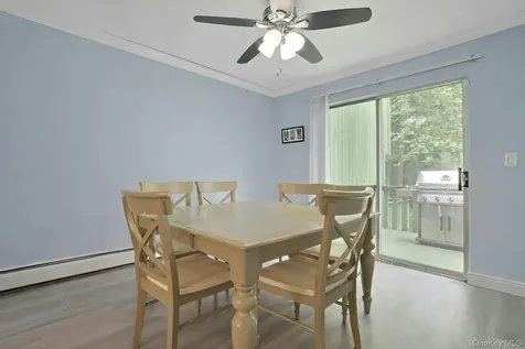121 Coachlight Square Montrose NY 10548