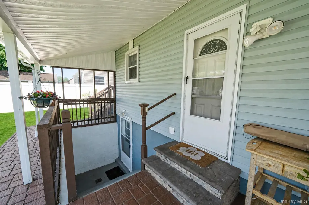 135 Clayton Street Central Islip NY 11722