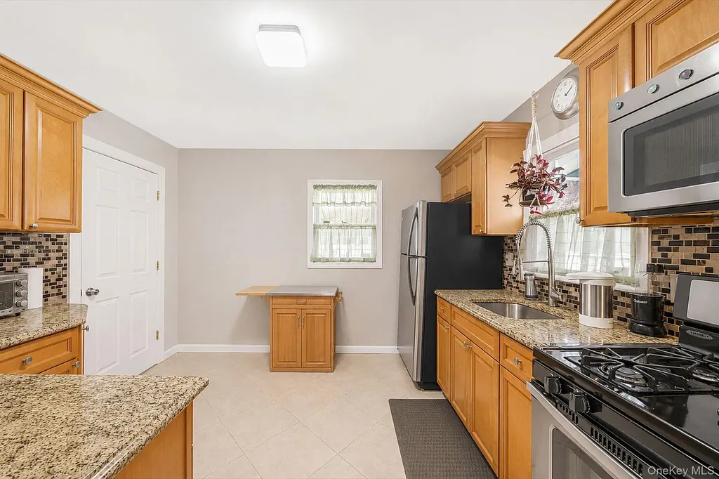 135 Clayton Street Central Islip NY 11722